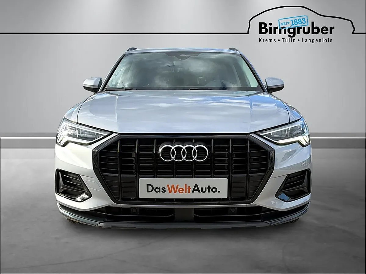 Audi Q3 2022 photo 2