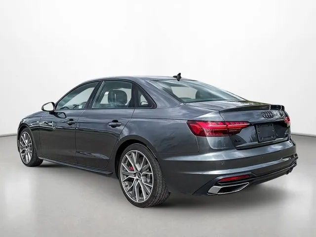Audi A4 2022 photo 4