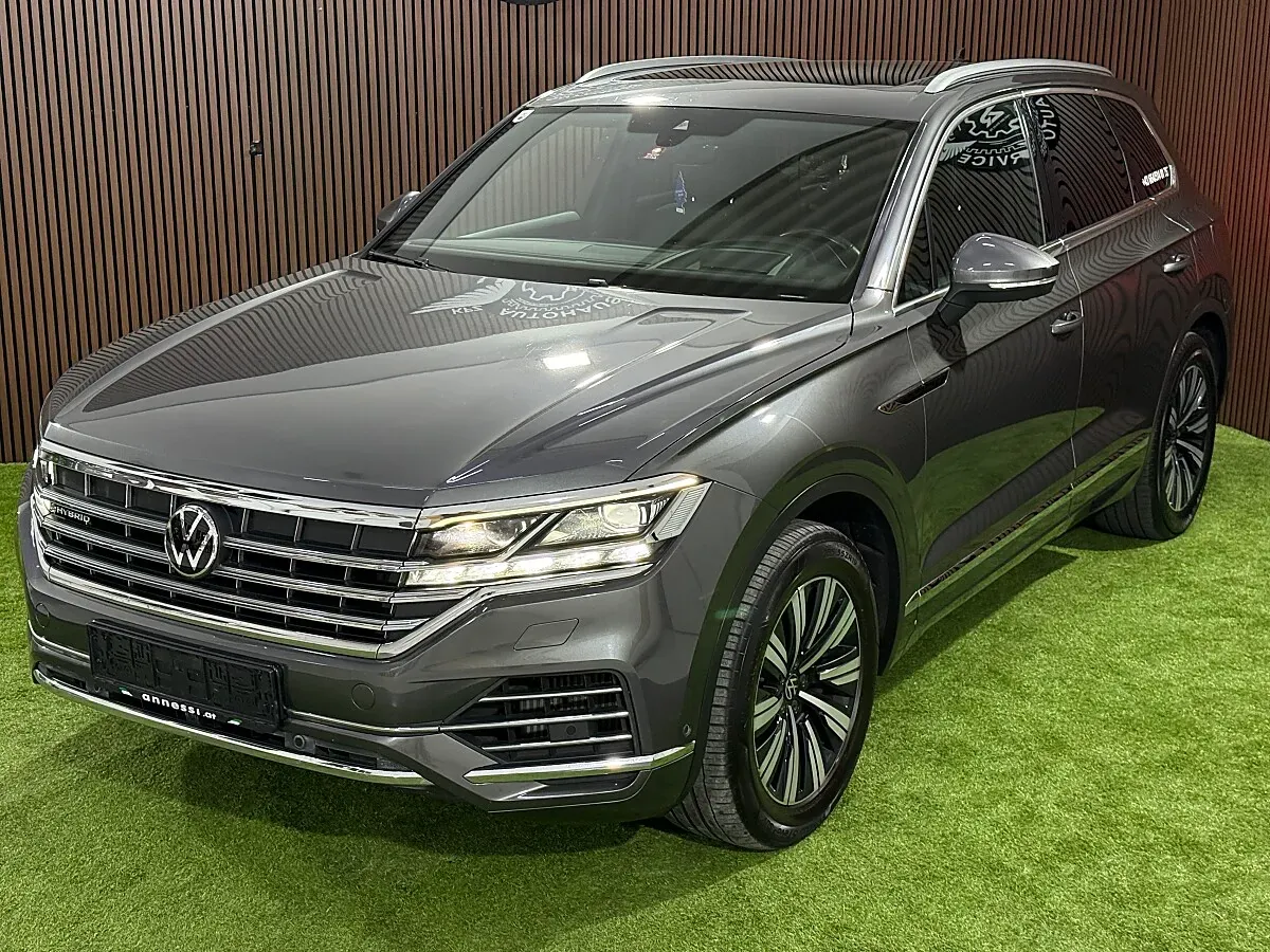 Volkswagen Touareg 2022 photo 2