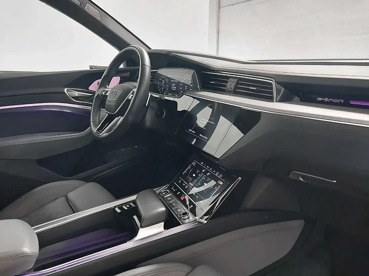 Audi Q8 2023 photo 3