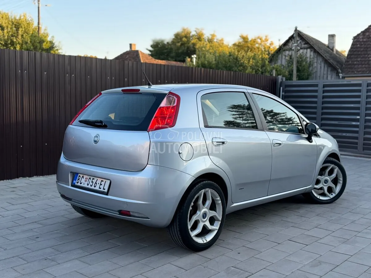 Fiat Grande Punto 2006 photo 3