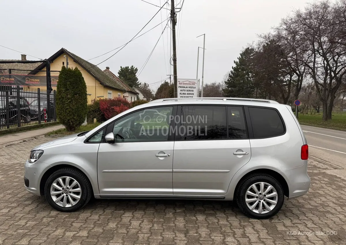 Volkswagen Touran 2015 photo 3