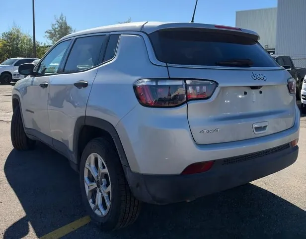 Jeep Compass 2025 photo 4
