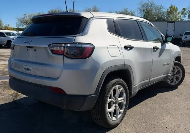 Jeep Compass 2025 photo 3