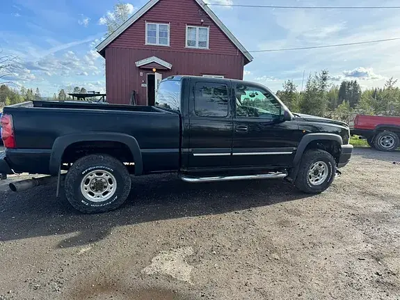 Chevrolet Silverado 2500 2003 photo 3