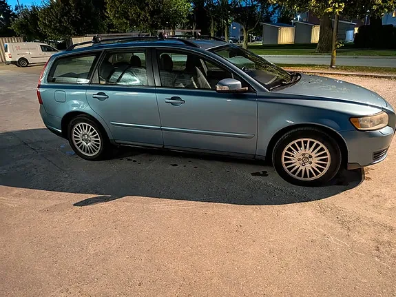 Volvo V50 2008 photo 2