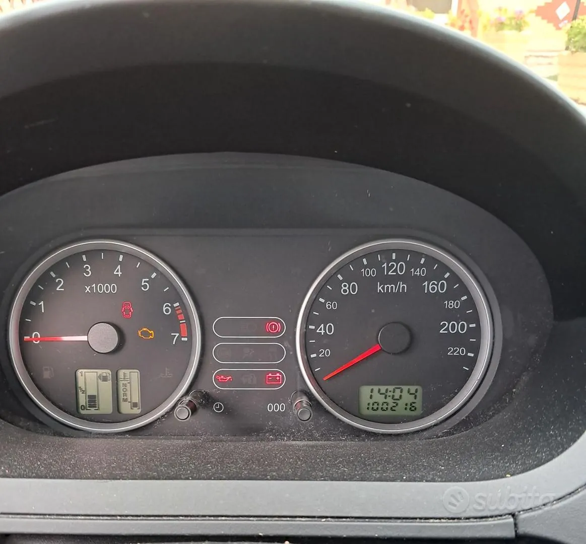 Ford Fiesta 2005 photo 3