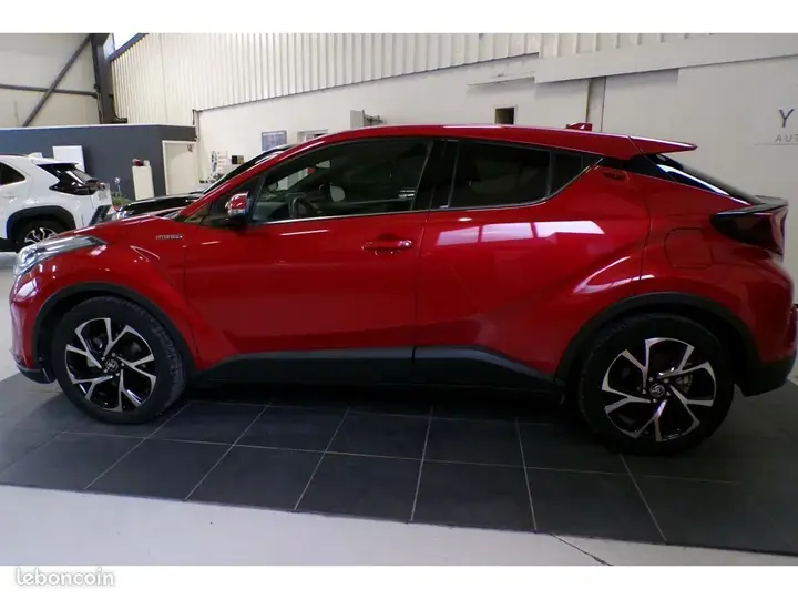 Toyota C-Hr 2020 photo 2