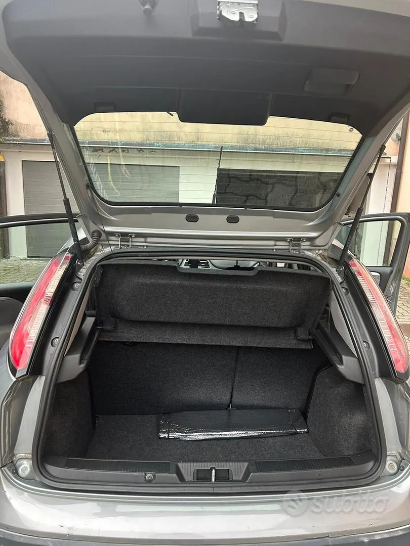 Fiat Punto Evo 2010 photo 4