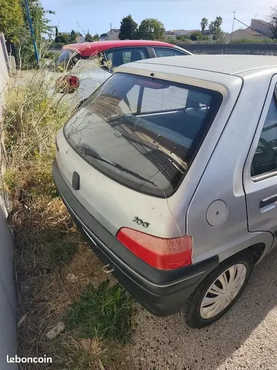 Peugeot 106 1996 photo 3
