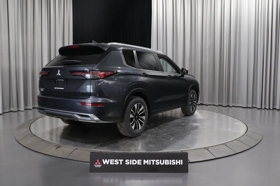 Mitsubishi Outlander 2026 photo 5