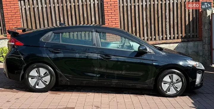 Hyundai Ioniq 2020 photo 3