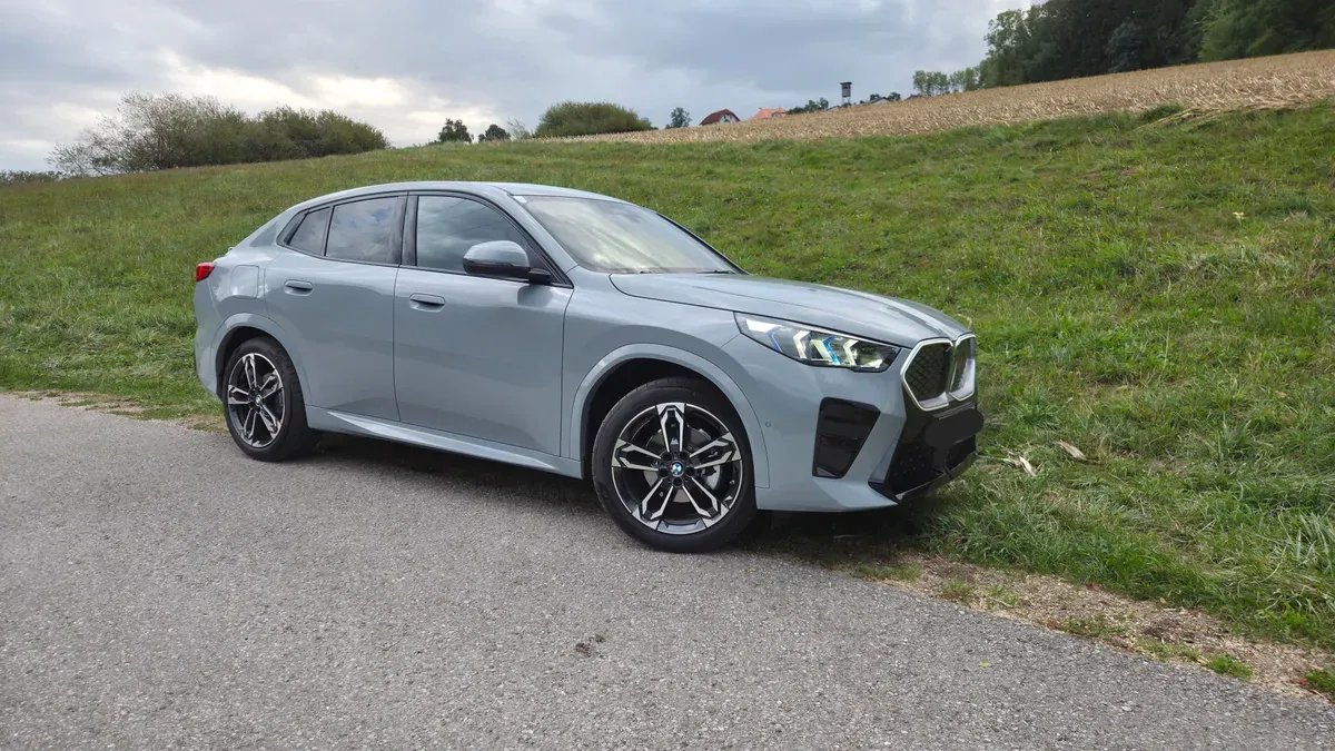 BMW Ix2