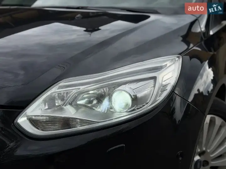 Ford Focus 2011 photo 5