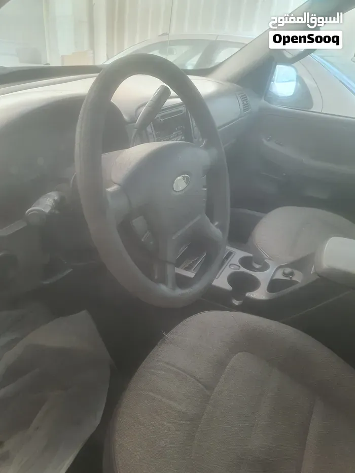 Ford Explorer 2005 photo 4