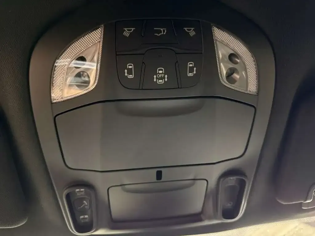 Chrysler Pacifica 2026 photo 4