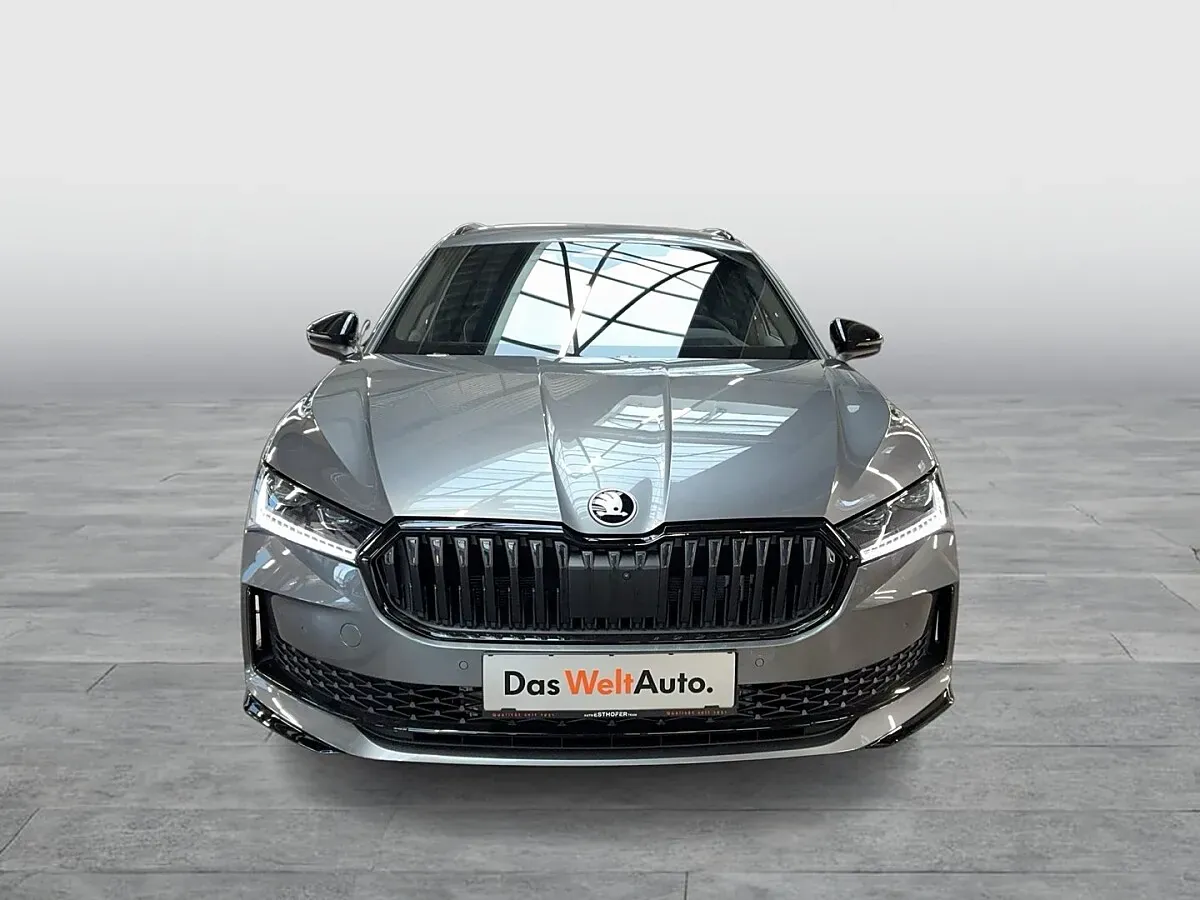 Skoda Superb 2026 photo 2