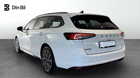 Skoda Superb 2026 photo 3