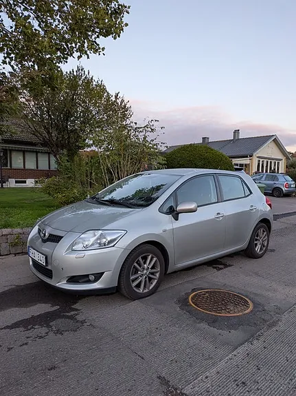 Toyota Auris 2009 photo 2