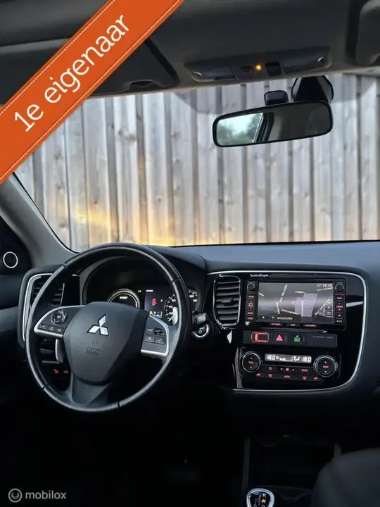 Mitsubishi Outlander 2014 photo 2