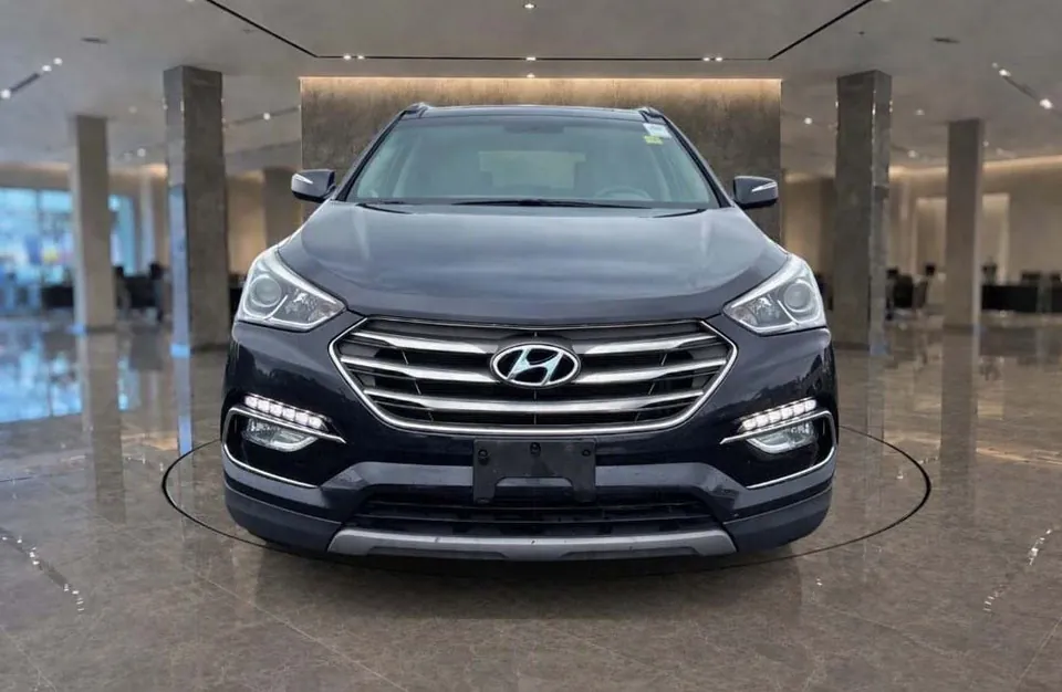 Hyundai Santa Fe 2017 photo 2