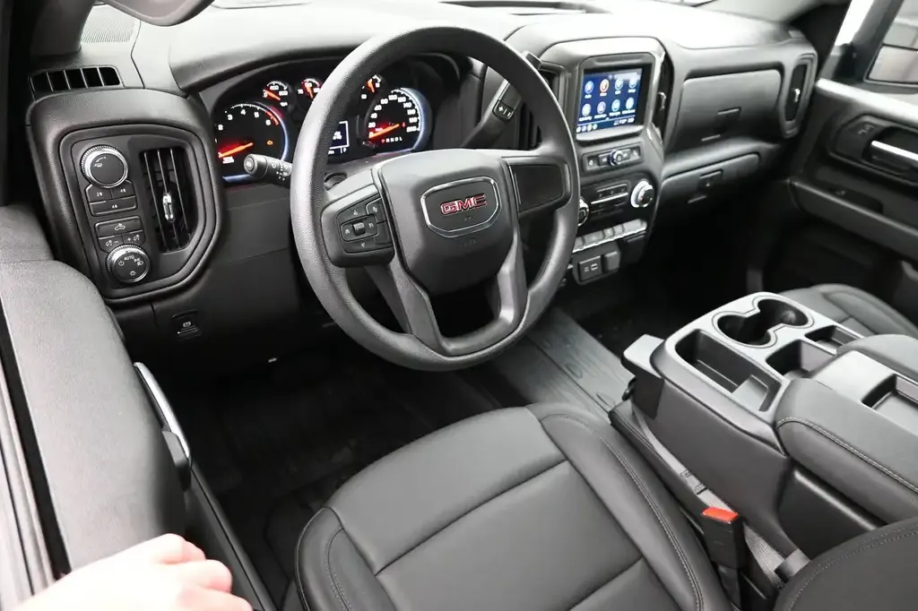 GMC Sierra 2500Hd 2026 photo 5