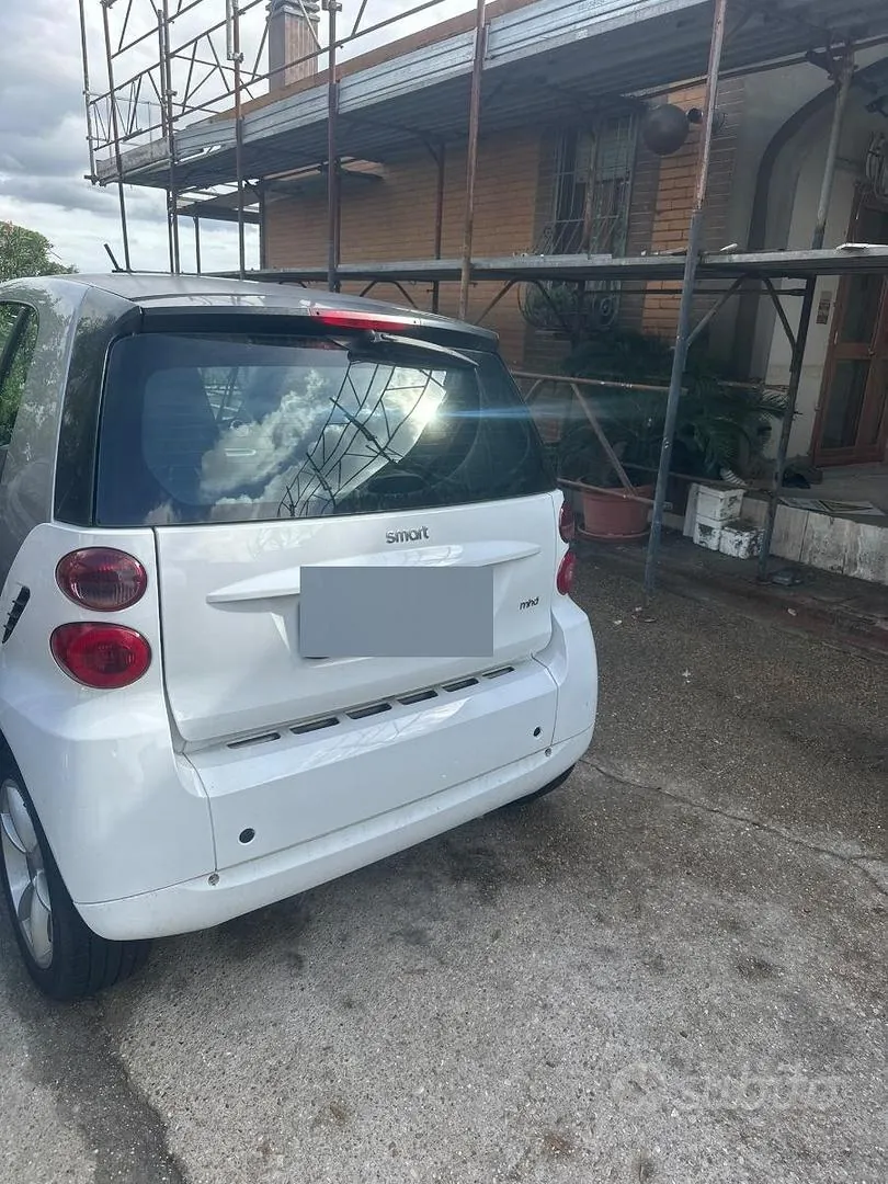 Smart Fortwo 2011 photo 4