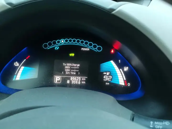 Nissan Leaf 2011 photo 5