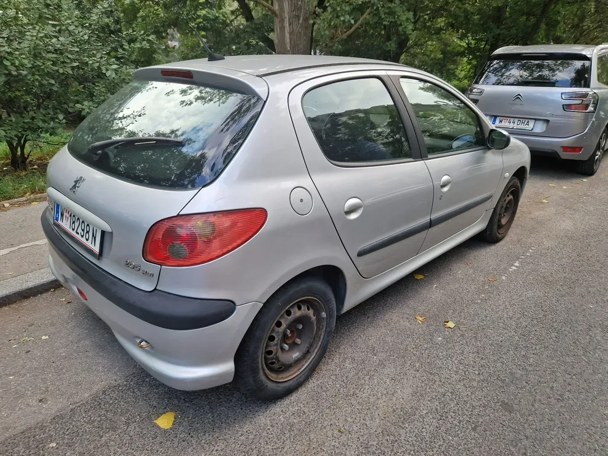 Peugeot 206 2004 photo 3