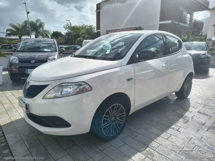 Lancia Ypsilon 2019 photo 3