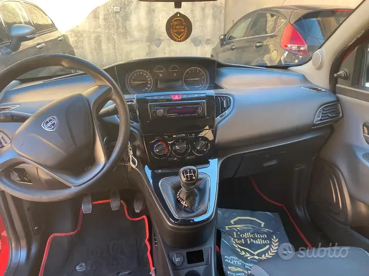 Lancia Ypsilon 2017 photo 5