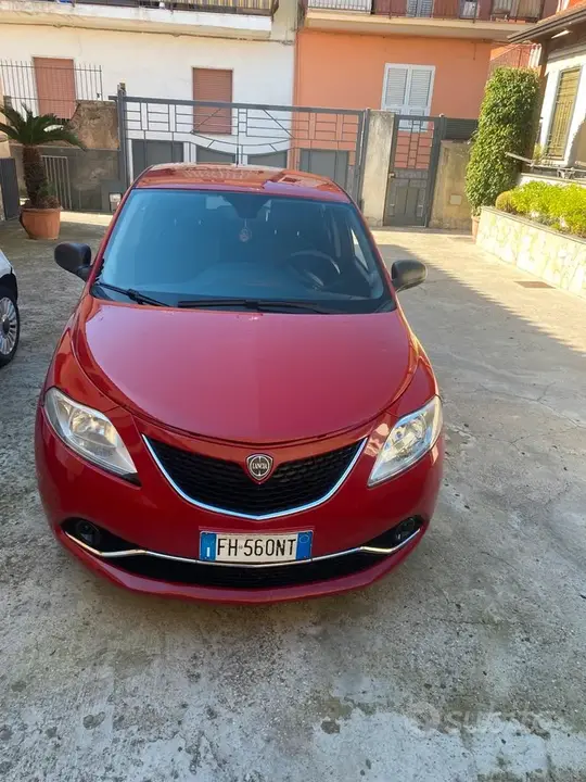 Lancia Ypsilon