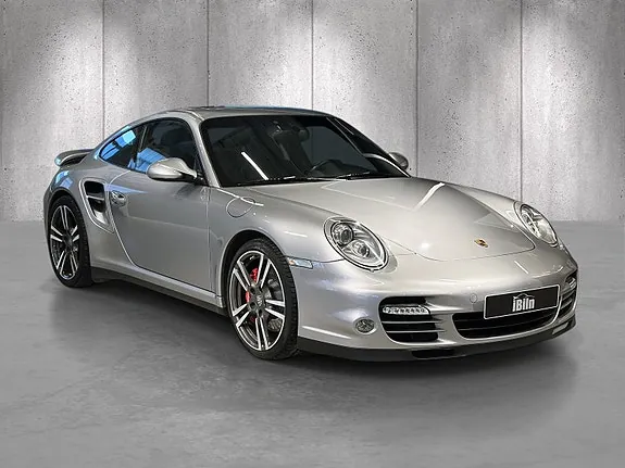 Porsche 911 2010 photo 2