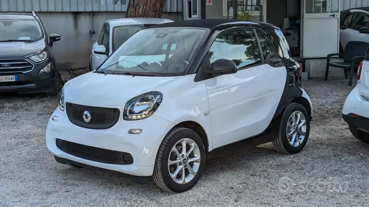 Smart Fortwo 2018 photo 2