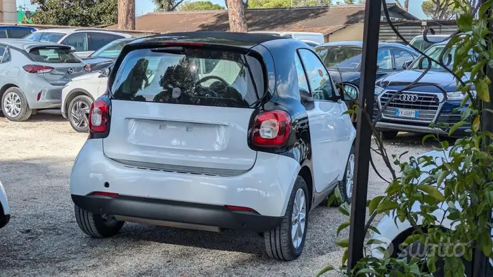 Smart Fortwo 2018 photo 3