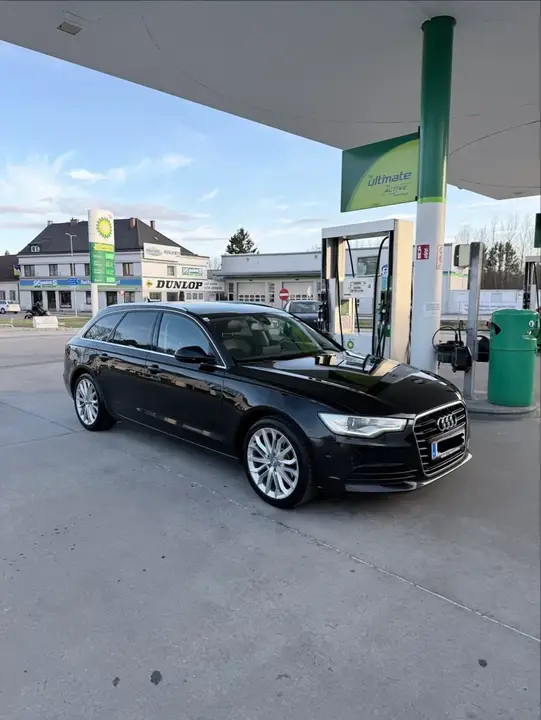 Audi A6 2012 photo 2