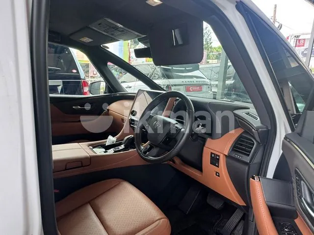 Toyota Vellfire 2025 photo 3