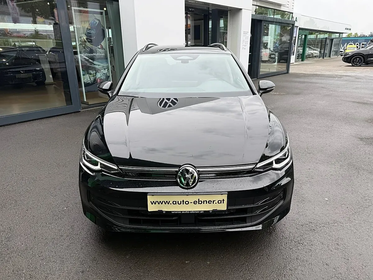 Volkswagen Golf 2026 photo 2