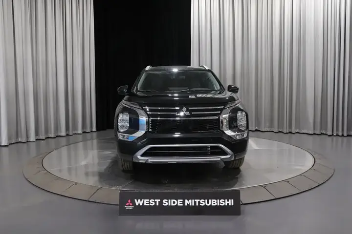 Mitsubishi Outlander 2026 photo 2