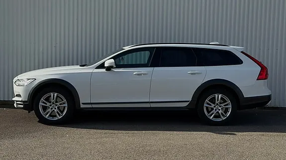 Volvo V90 Cross Country 2018 photo 3