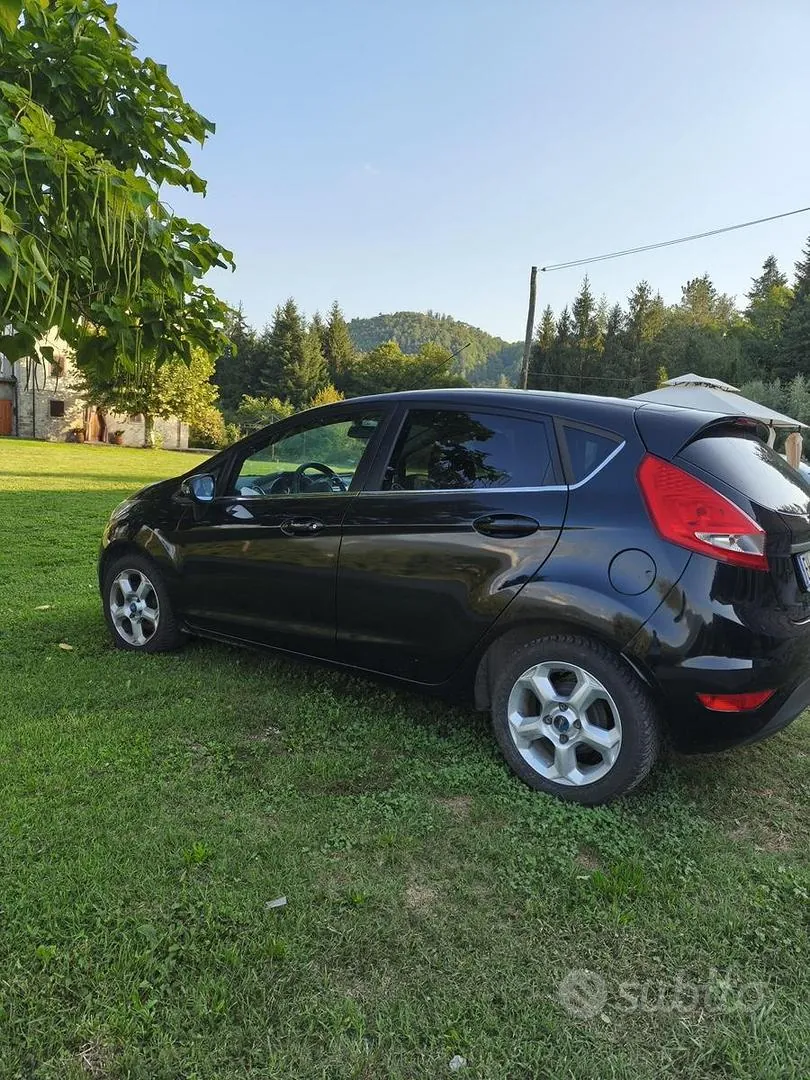 Ford Fiesta 2011 photo 5