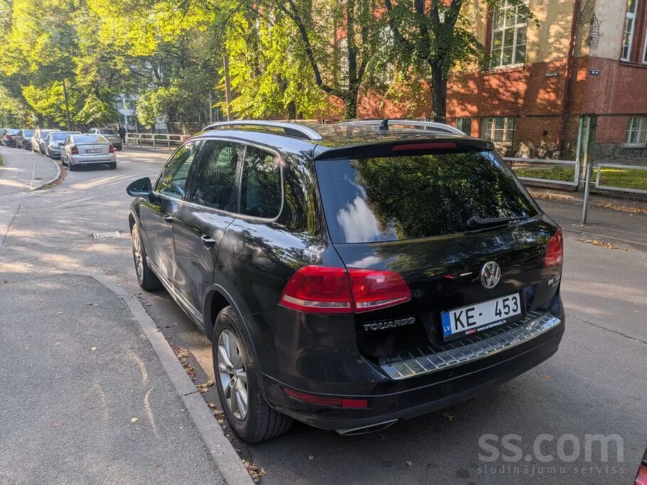 Volkswagen Touareg 2010 photo 3