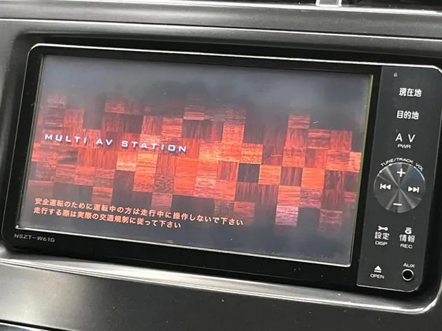 Toyota Prius Α 2011 photo 3