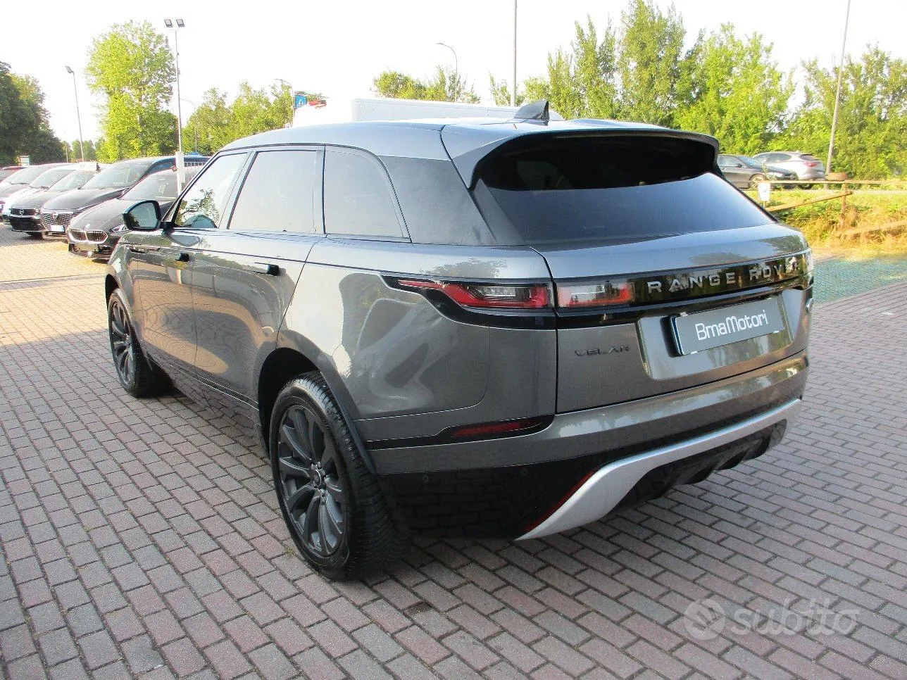 Land Rover Range Rover Velar 2017 photo 3