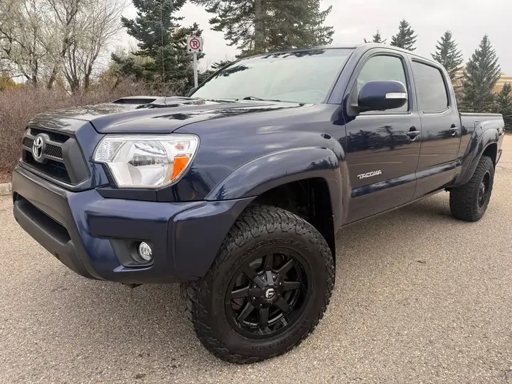 Toyota Tacoma 2012 photo 2