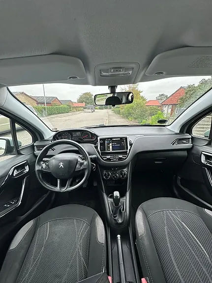 Peugeot 208 2014 photo 5