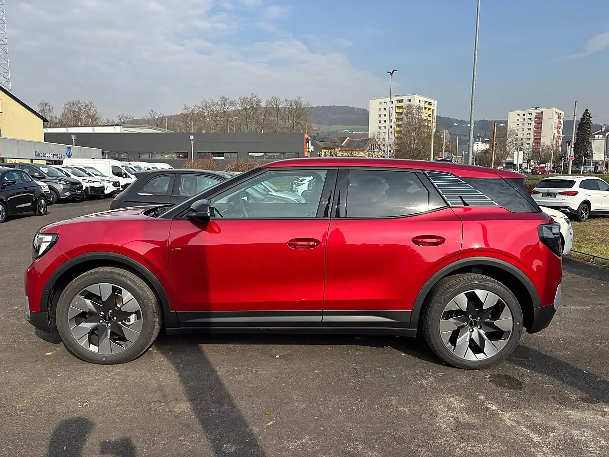Ford Explorer 2026 photo 3