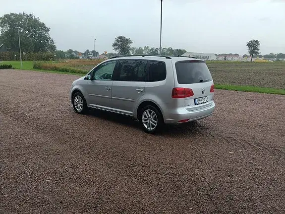 Volkswagen Touran 2014 photo 3
