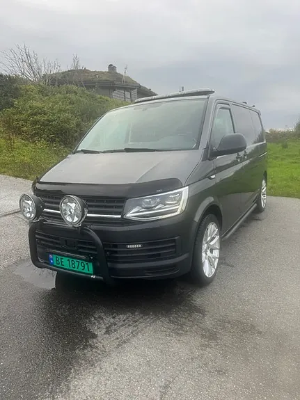 Volkswagen Transporter 2018 photo 2
