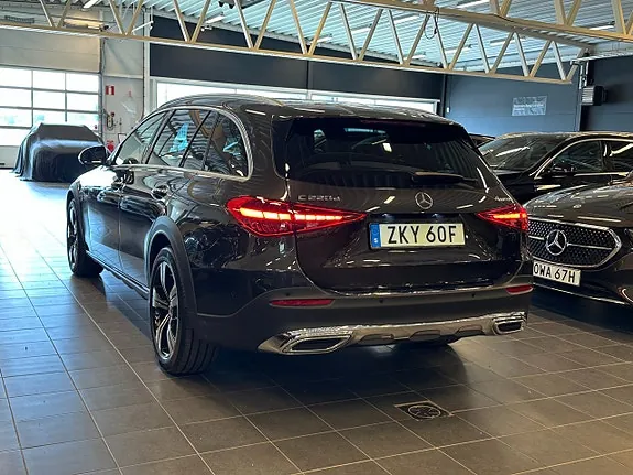 Mercedes-Benz C220 D 2025 photo 4